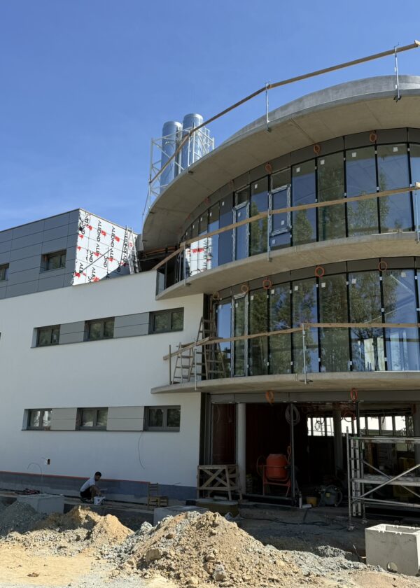 Rekonstrukce budovy ŠAU na PČM na zázemí pro zaměstnance a showroom